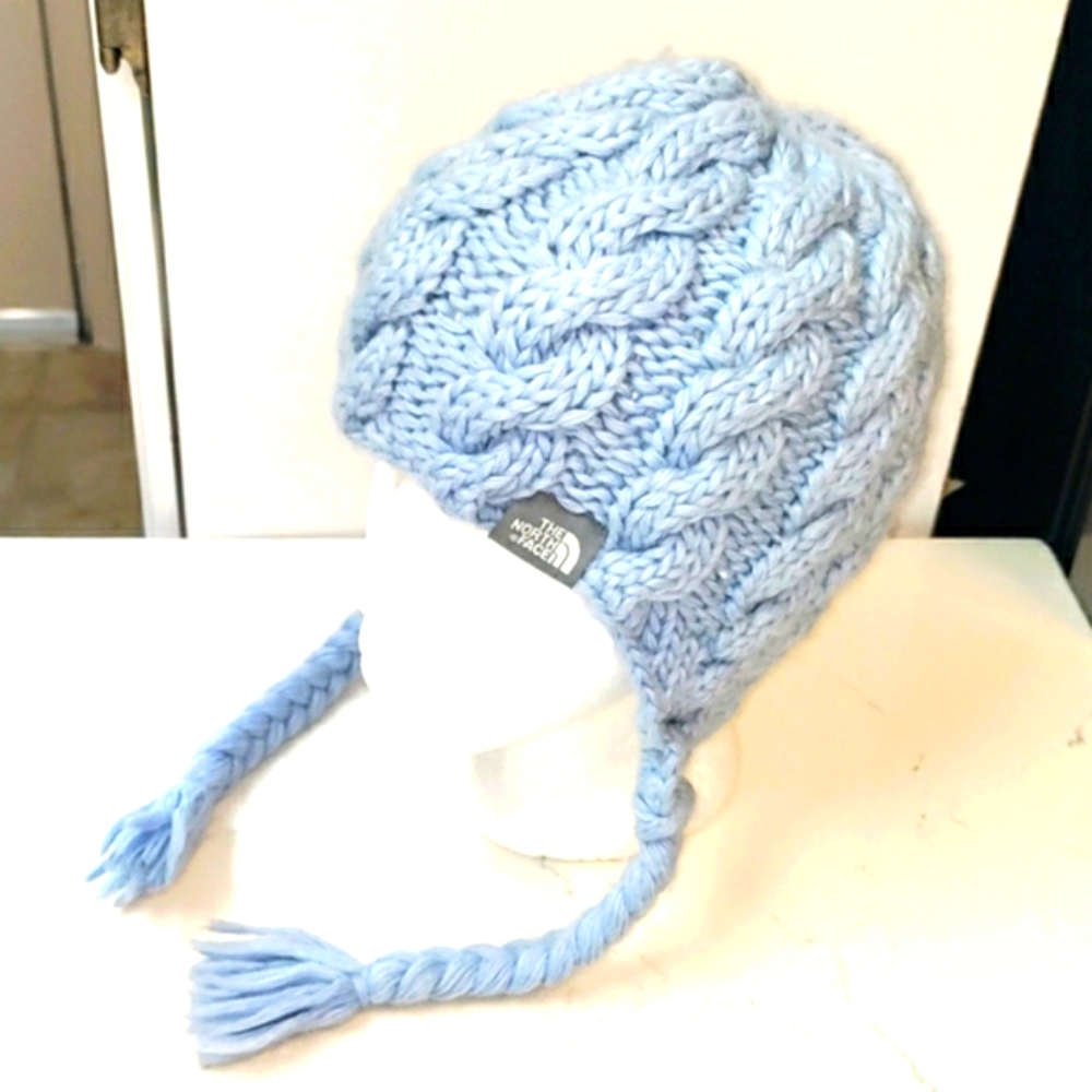 The North Face women's darling hat.50% wool.